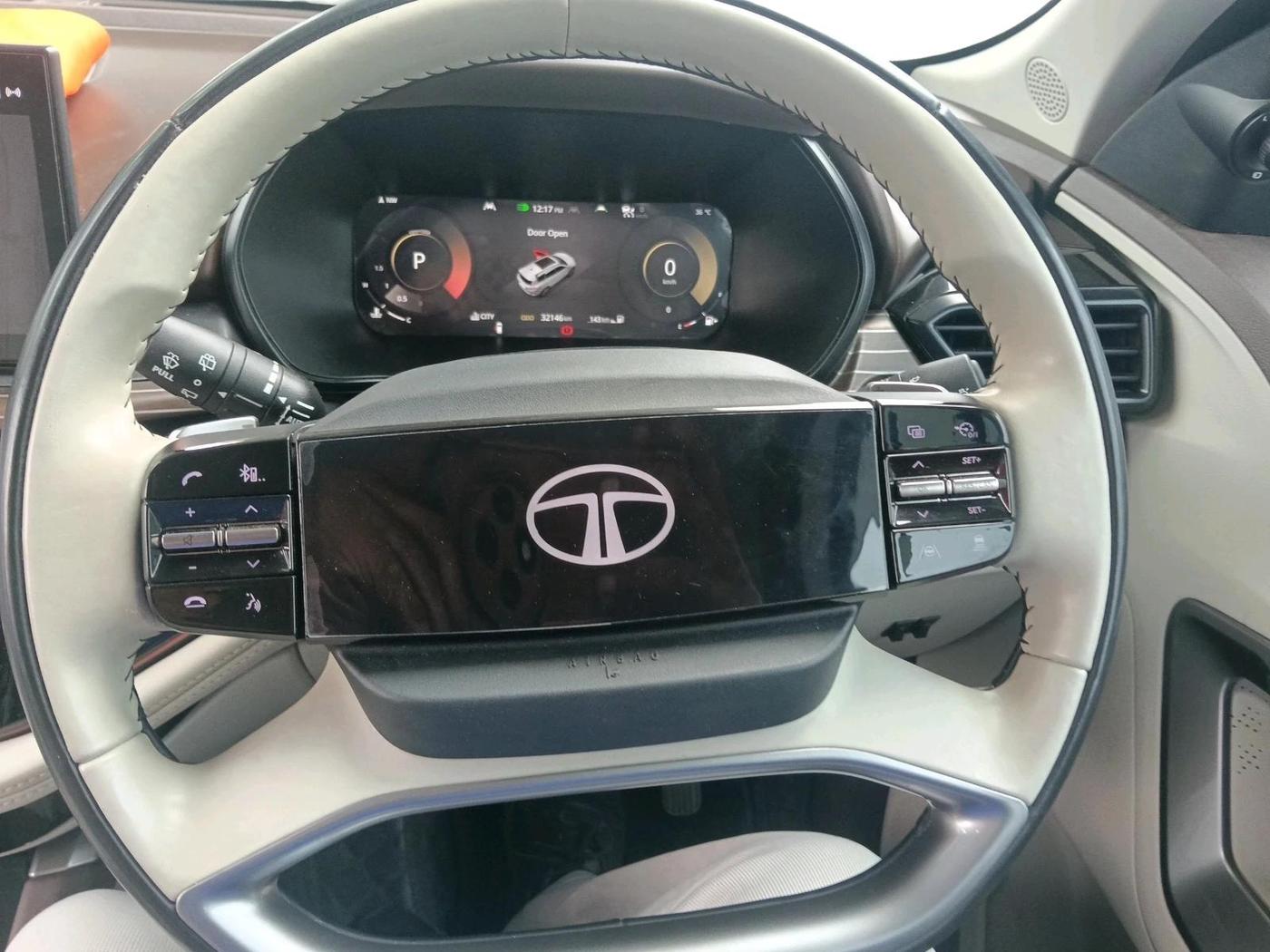 2024 Tata Safari ACCOMPLISHED PLUS DUAL TONE AT, Diesel, Automatic, 32,146 km, interior