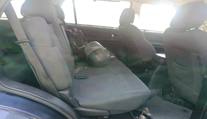 2017 Tata Hexa XE 4X2 6 STR, Diesel, Manual, 87,642 km, interior
