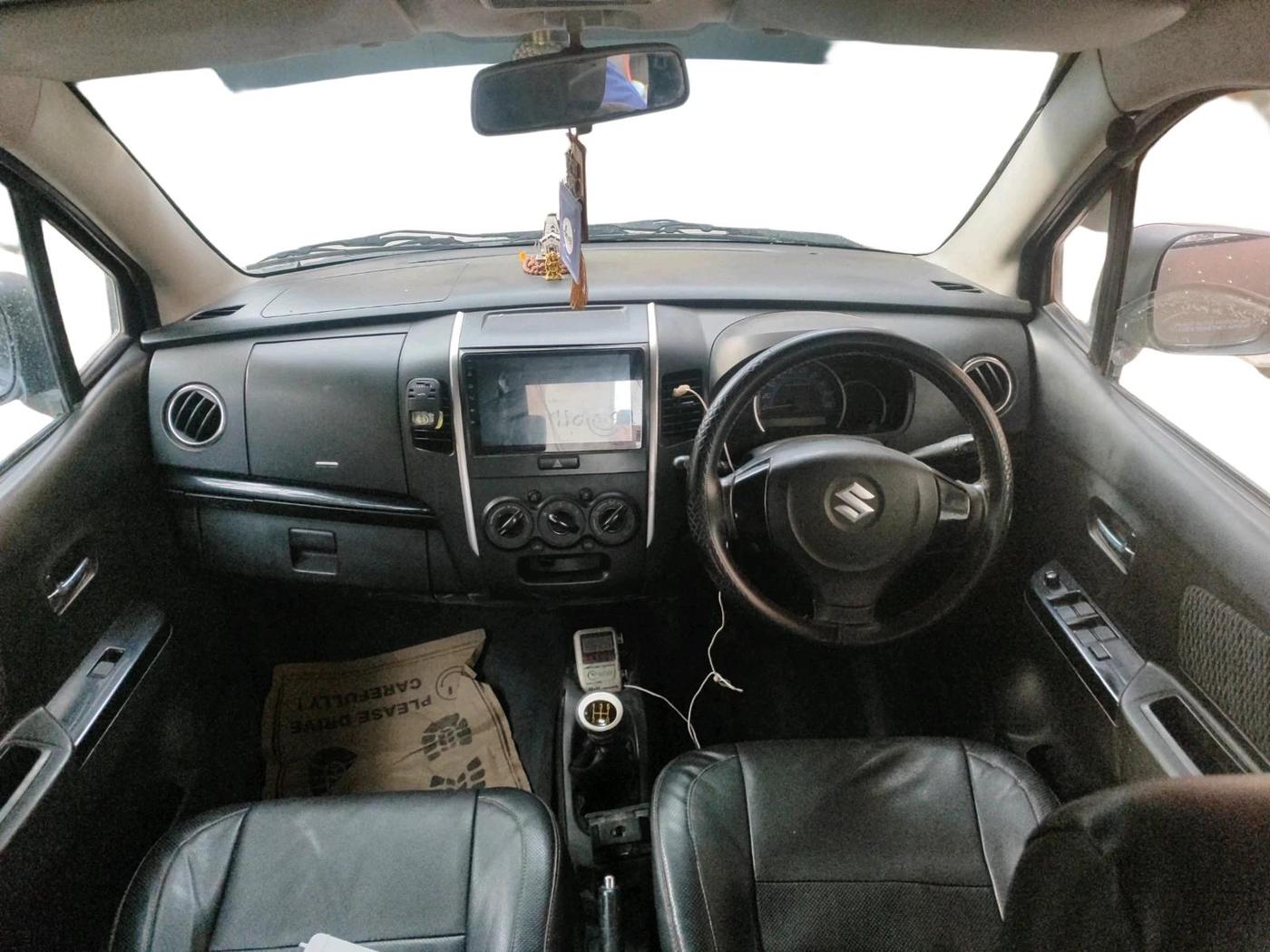 2013 Maruti Wagon R Stingray VXI, CNG, Manual, 1,15,263 km, interior