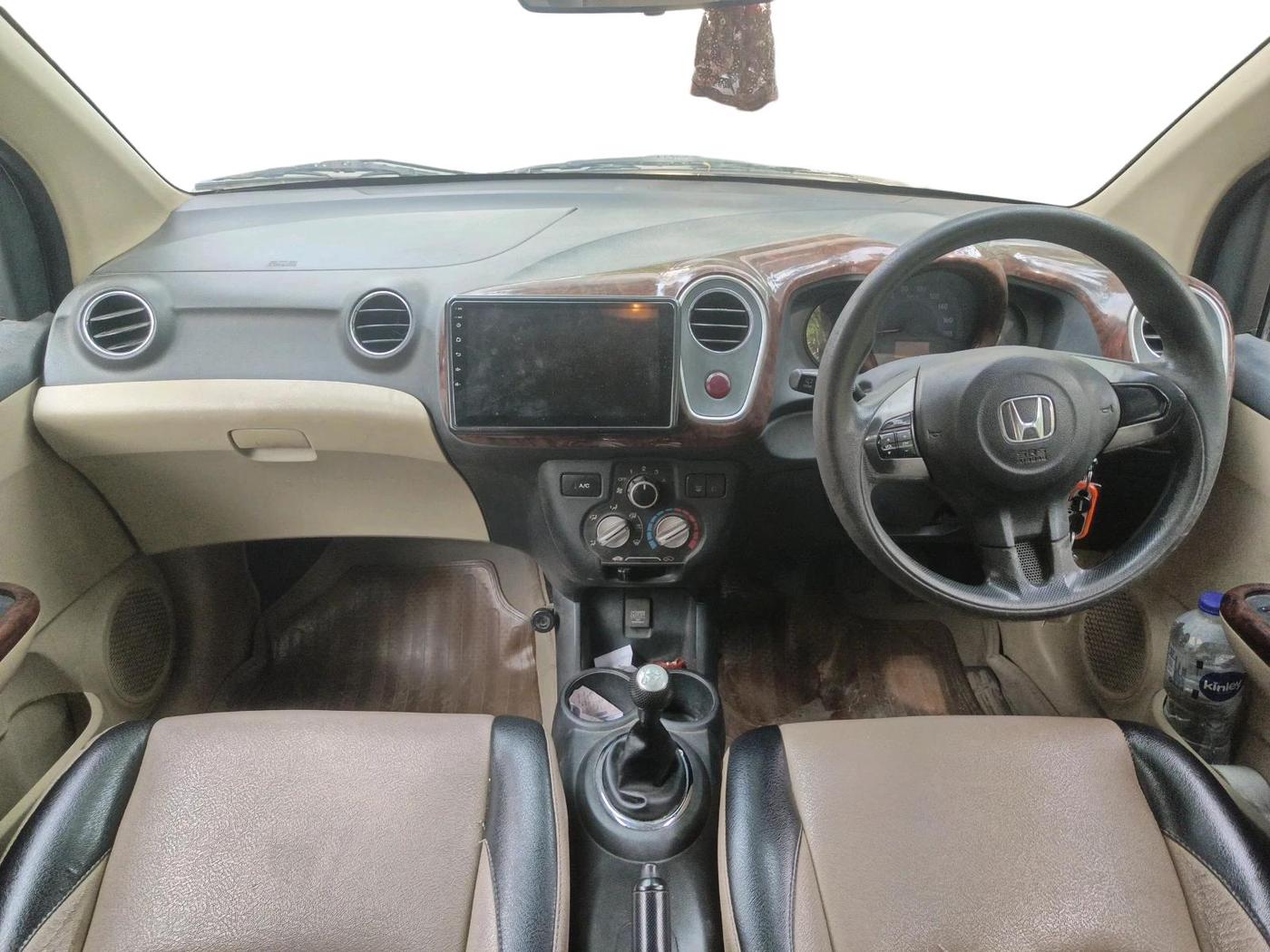 2016 Honda Mobilio 1.5L I-DTEC V, Diesel, Manual, 1,67,403 km, interior
