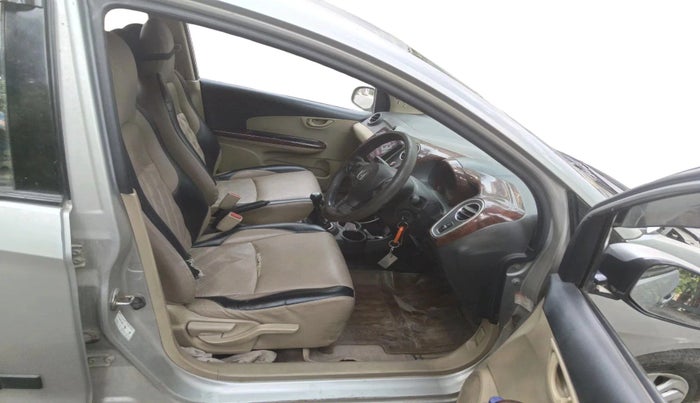 2016 Honda Mobilio 1.5L I-DTEC V, Diesel, Manual, 1,67,403 km, interior