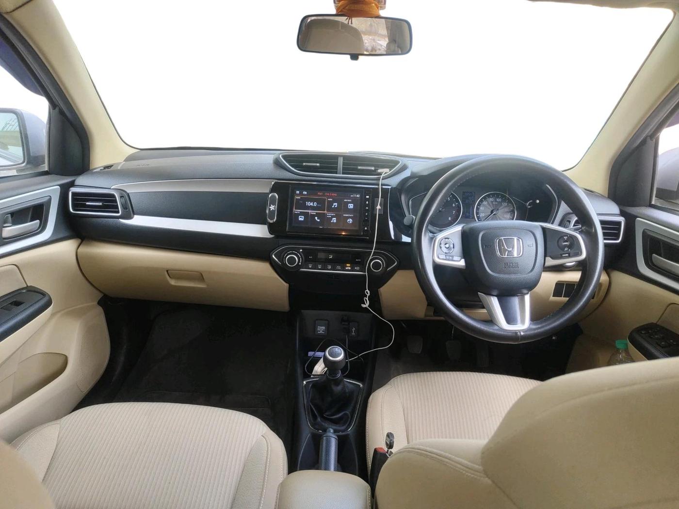 2022 Honda Amaze 1.2L I-VTEC VX, Petrol, Manual, 26,410 km, interior