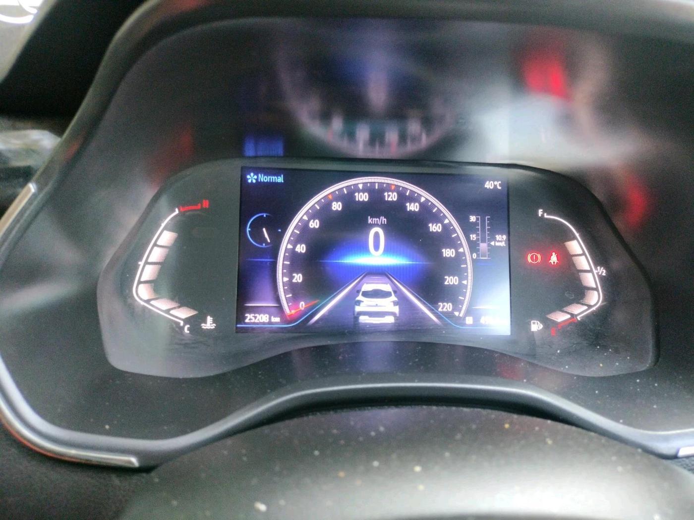 2022 Renault Kiger RXZ MT, Petrol, Manual, 25,208 km, interior