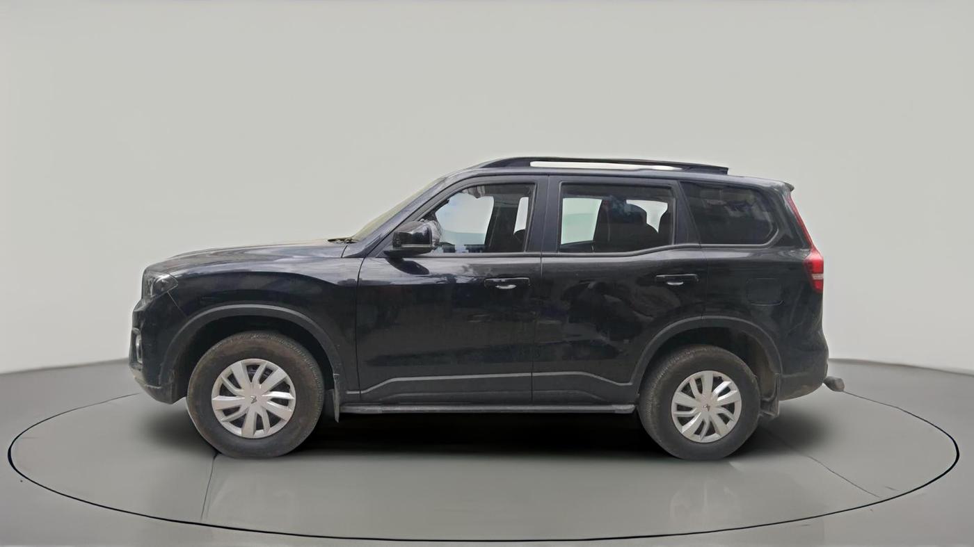 2024 Mahindra SCORPIO-N Z4 PETROL MT 7 STR, Petrol, Manual, 14,446 km, exterior