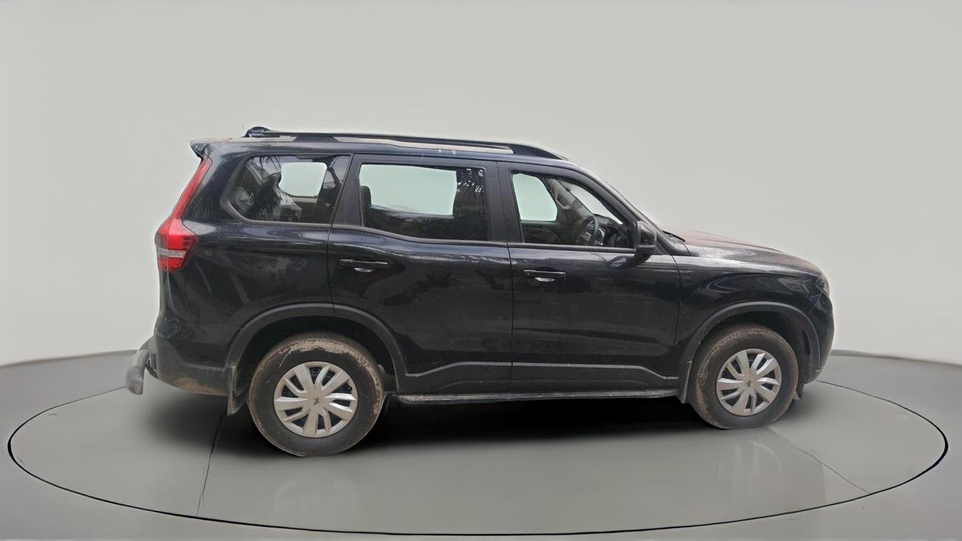 2024 Mahindra SCORPIO-N Z4 PETROL MT 7 STR, Petrol, Manual, 14,446 km, exterior