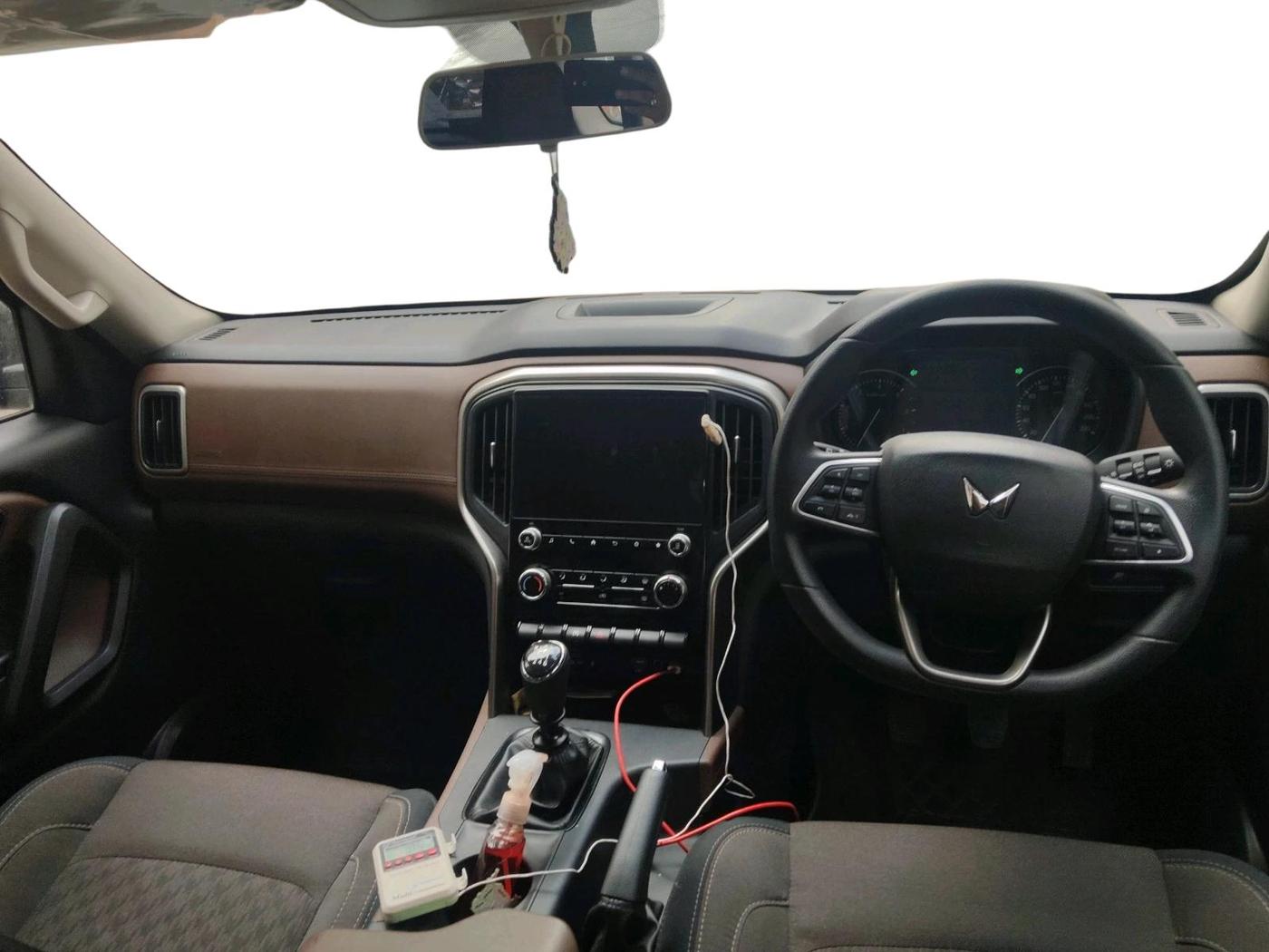 2024 Mahindra SCORPIO-N Z4 PETROL MT 7 STR, Petrol, Manual, 14,446 km, interior