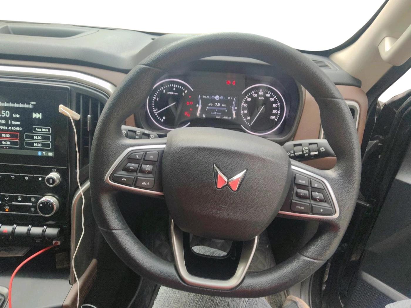 2024 Mahindra SCORPIO-N Z4 PETROL MT 7 STR, Petrol, Manual, 14,446 km, interior