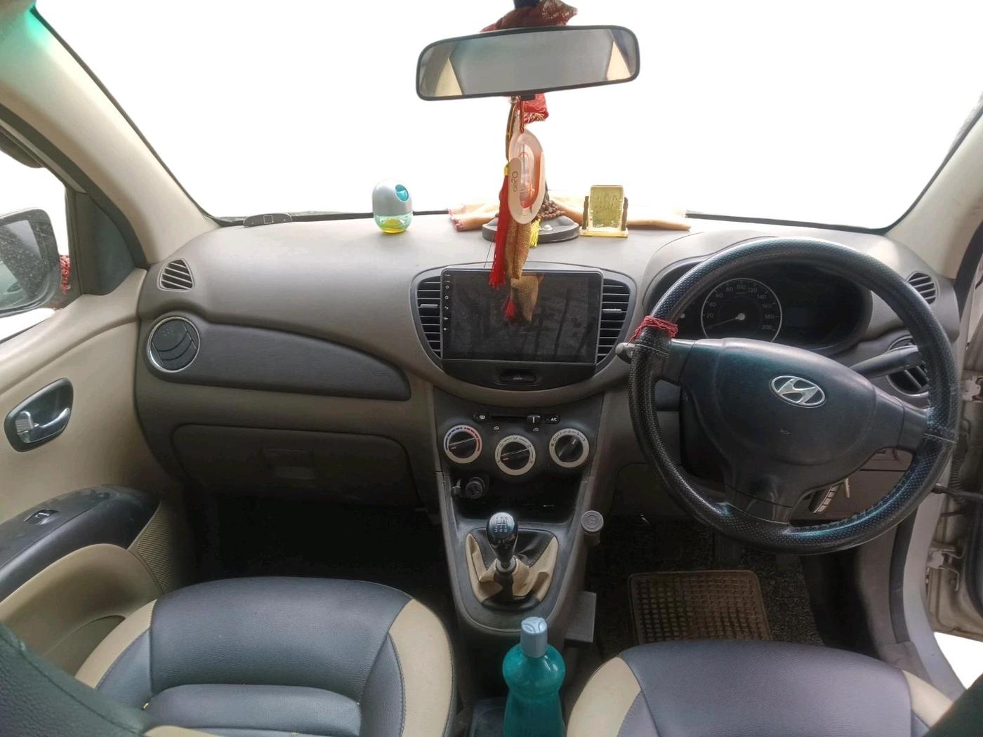 2011 Hyundai i10 MAGNA 1.2, CNG, Manual, 1,35,236 km, interior