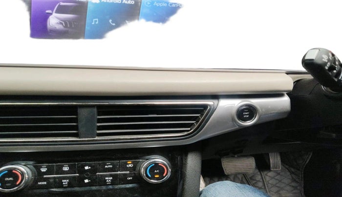 2024 Mahindra XUV700 AX 7 LUXURY P AT 7 STR, Petrol, Automatic, 25,759 km, interior