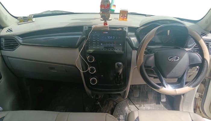 2016 Mahindra Kuv100 K4 6 STR, Petrol, Manual, 29,170 km, interior