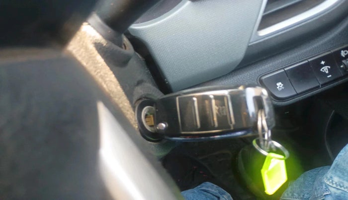 2022 KIA SELTOS HTK 1.5 DIESEL, Diesel, Manual, 1,25,529 km, interior