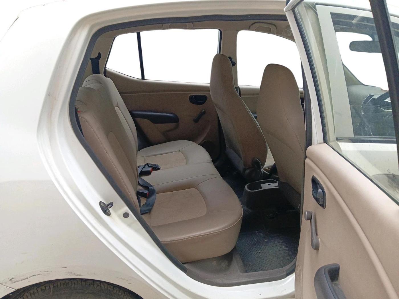 2012 Hyundai i10 ERA 1.1, Petrol, Manual, 24,675 km, interior