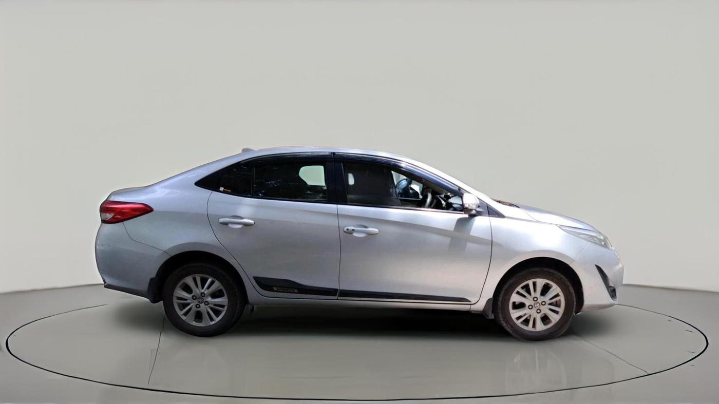 2018 Toyota YARIS V MT, Petrol, Manual, 93,049 km, exterior