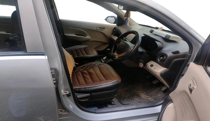 2019 Hyundai NEW SANTRO SPORTZ CNG, CNG, Manual, 1,18,455 km, interior
