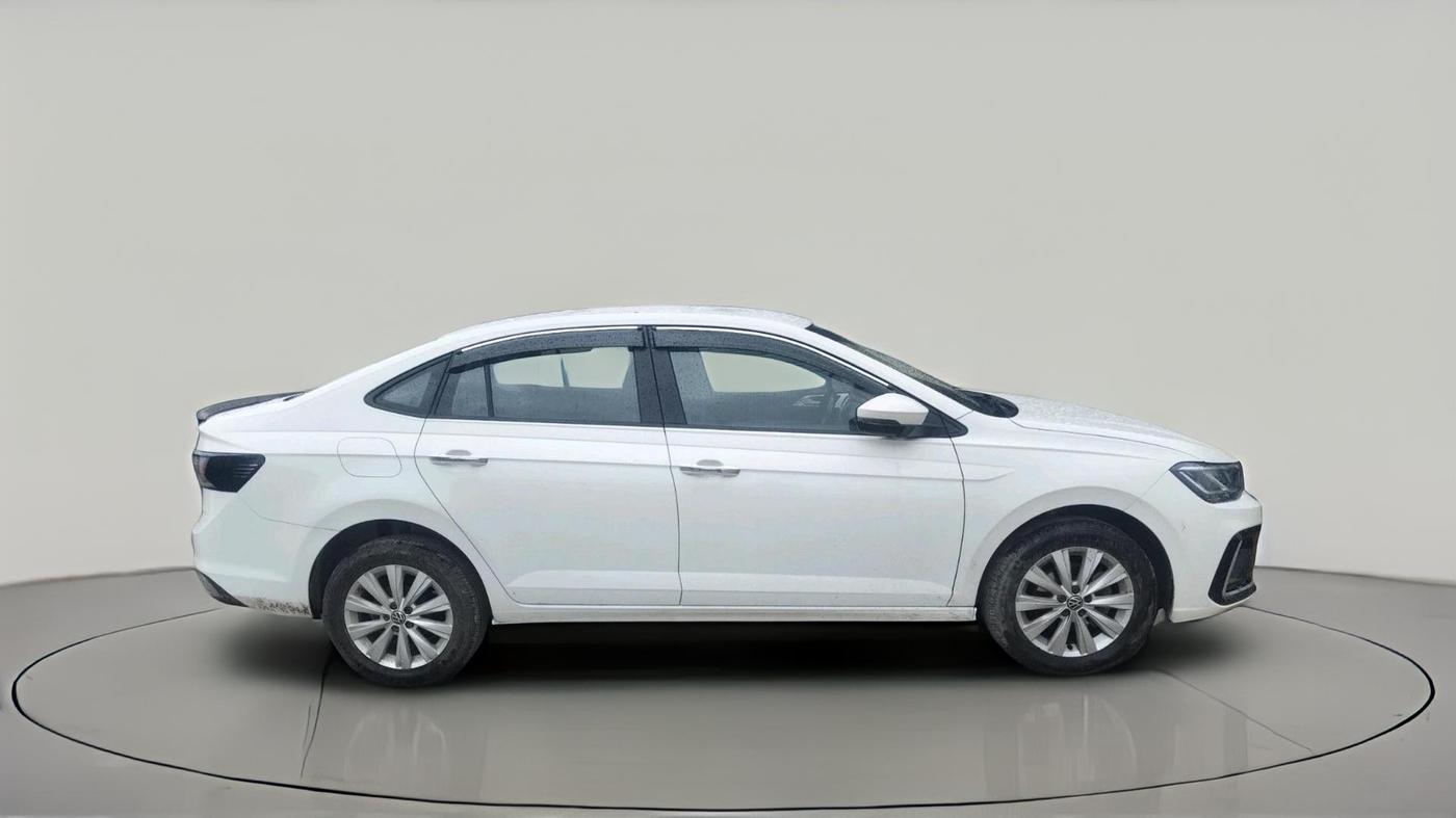 2024 Volkswagen VIRTUS HIGHLINE TSI 1.0 MT, Petrol, Manual, 29,617 km, exterior