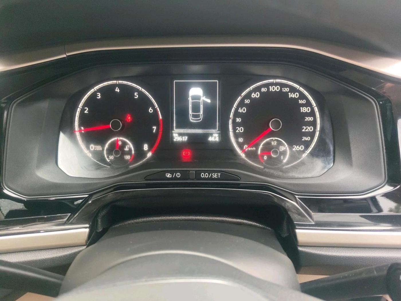 2024 Volkswagen VIRTUS HIGHLINE TSI 1.0 MT, Petrol, Manual, 29,617 km, interior