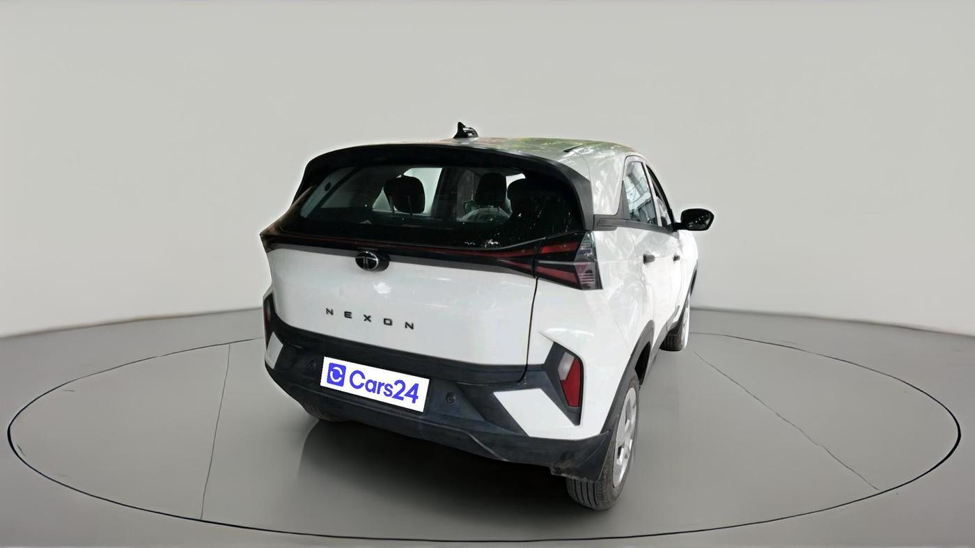 2024 Tata NEXON Smart Plus 1.2 Revotron 6 AMT, Petrol, Automatic, 11,475 km, exterior
