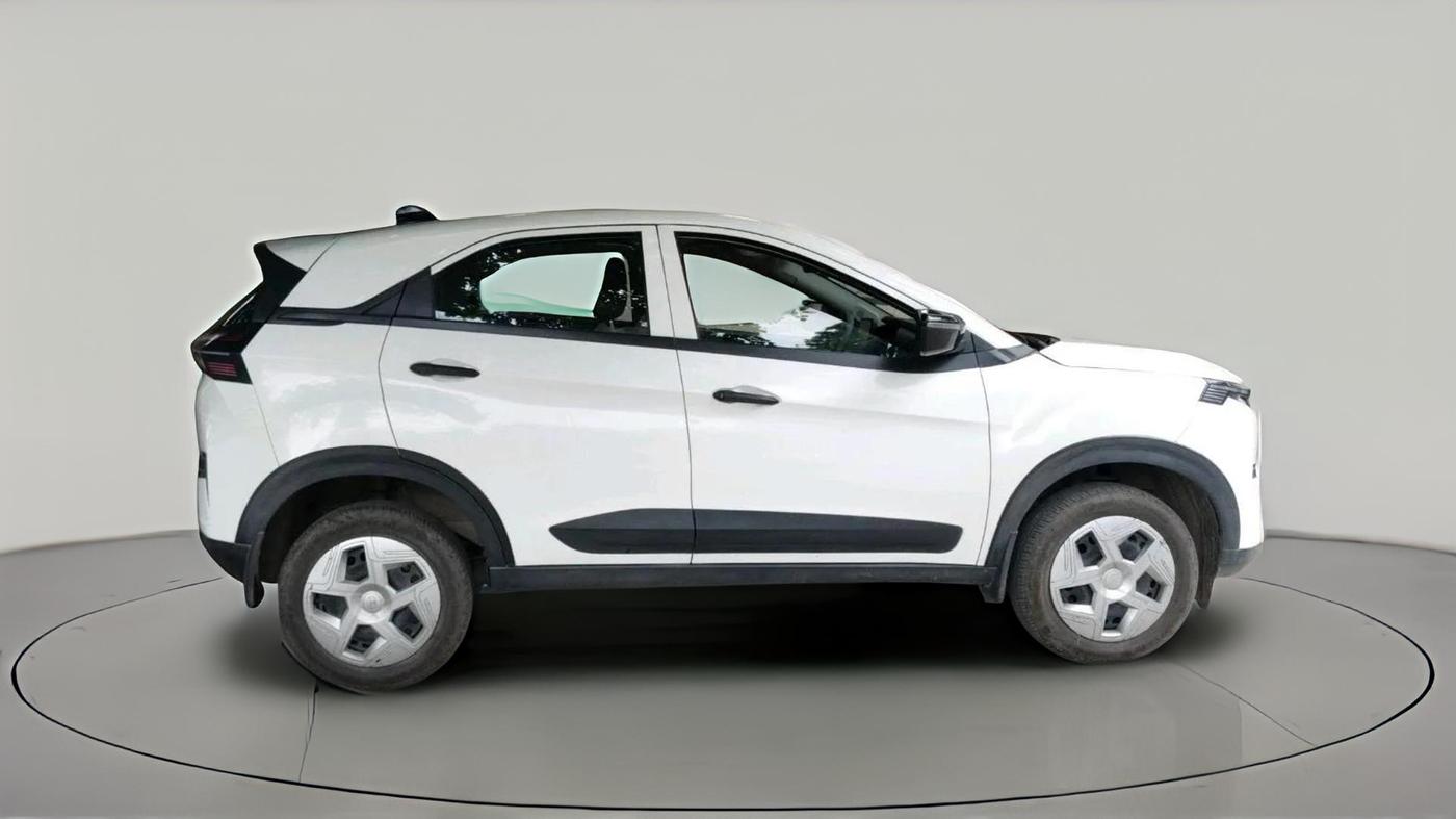 2024 Tata NEXON Smart Plus 1.2 Revotron 6 AMT, Petrol, Automatic, 11,475 km, exterior