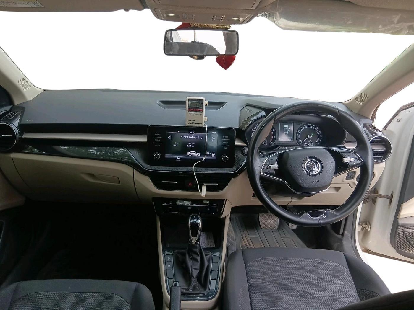 2023 Skoda SLAVIA AMBITION 1.0L TSI AT, Petrol, Automatic, 50,796 km, interior