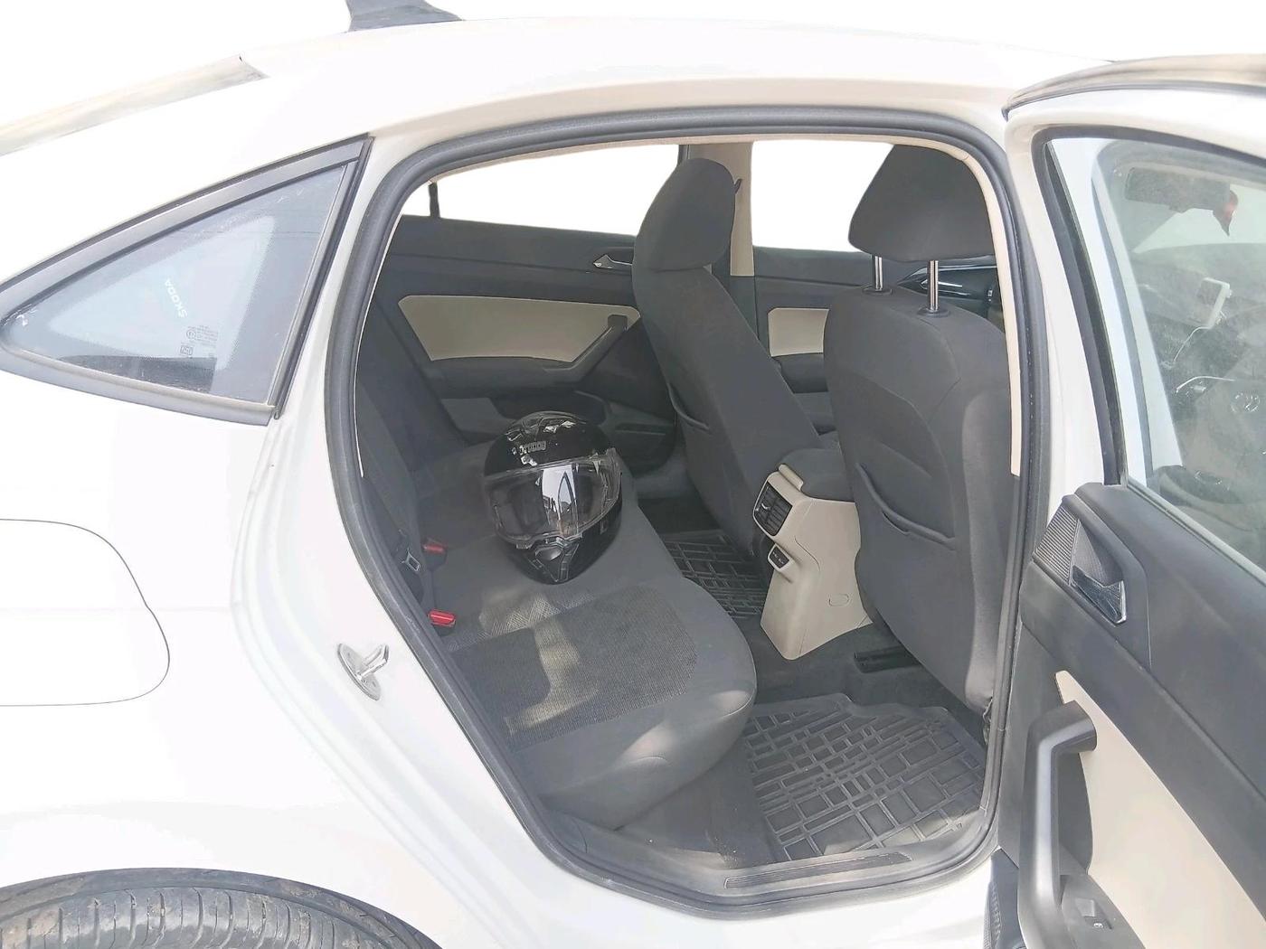 2023 Skoda SLAVIA AMBITION 1.0L TSI AT, Petrol, Automatic, 50,796 km, interior