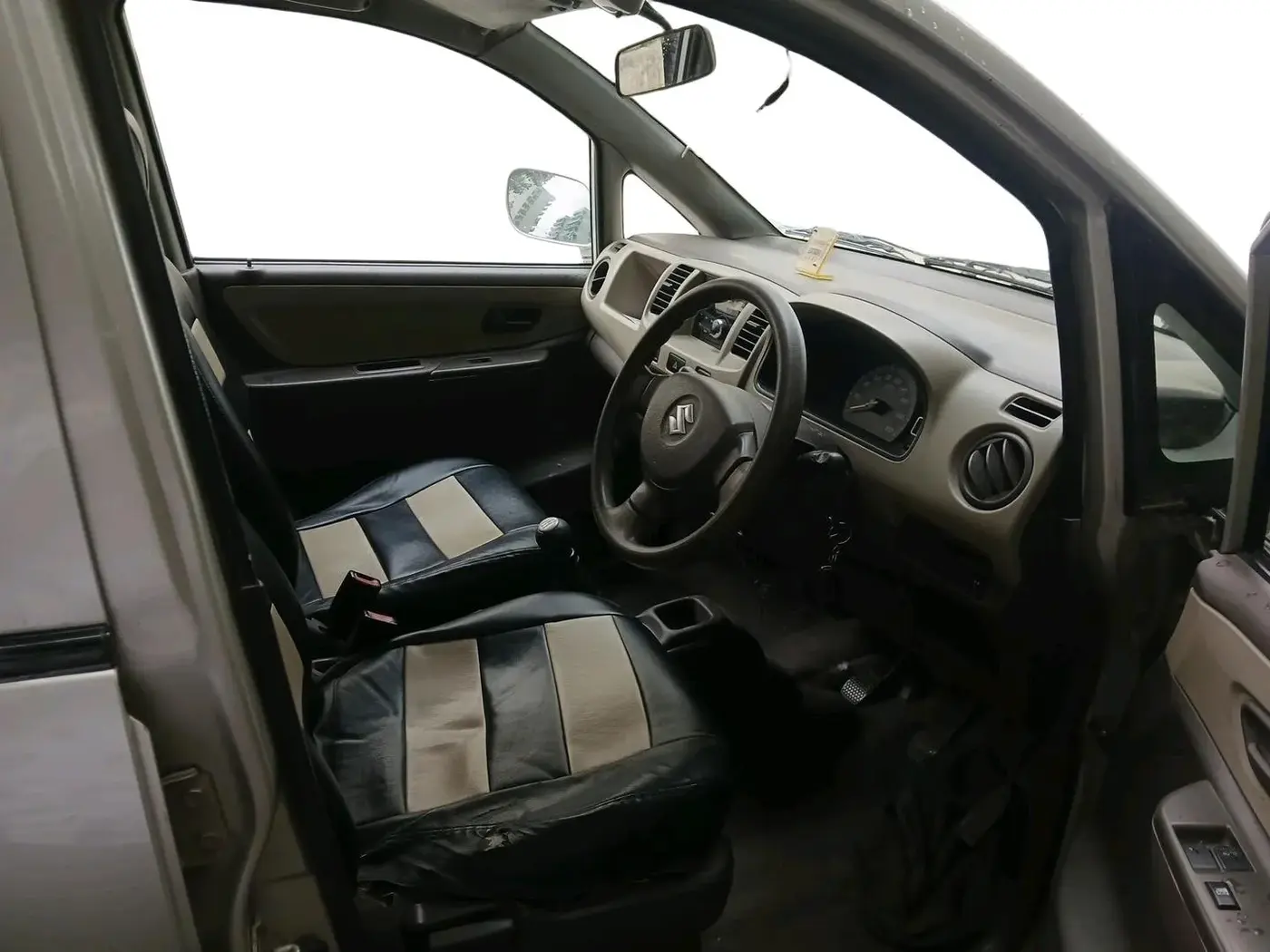 2011 Maruti Zen Estilo LXI, Petrol, Manual, 34,875 km, interior