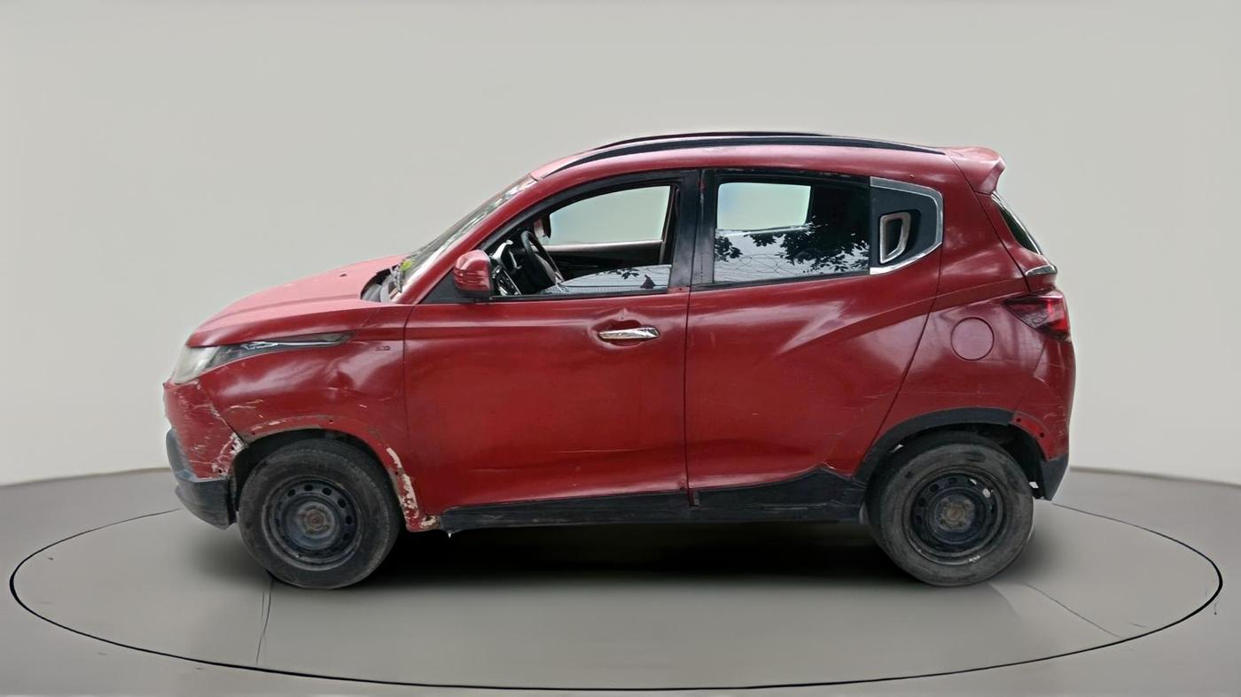 2016 Mahindra Kuv100 K6 6 STR, CNG, Manual, 2,17,876 km, exterior