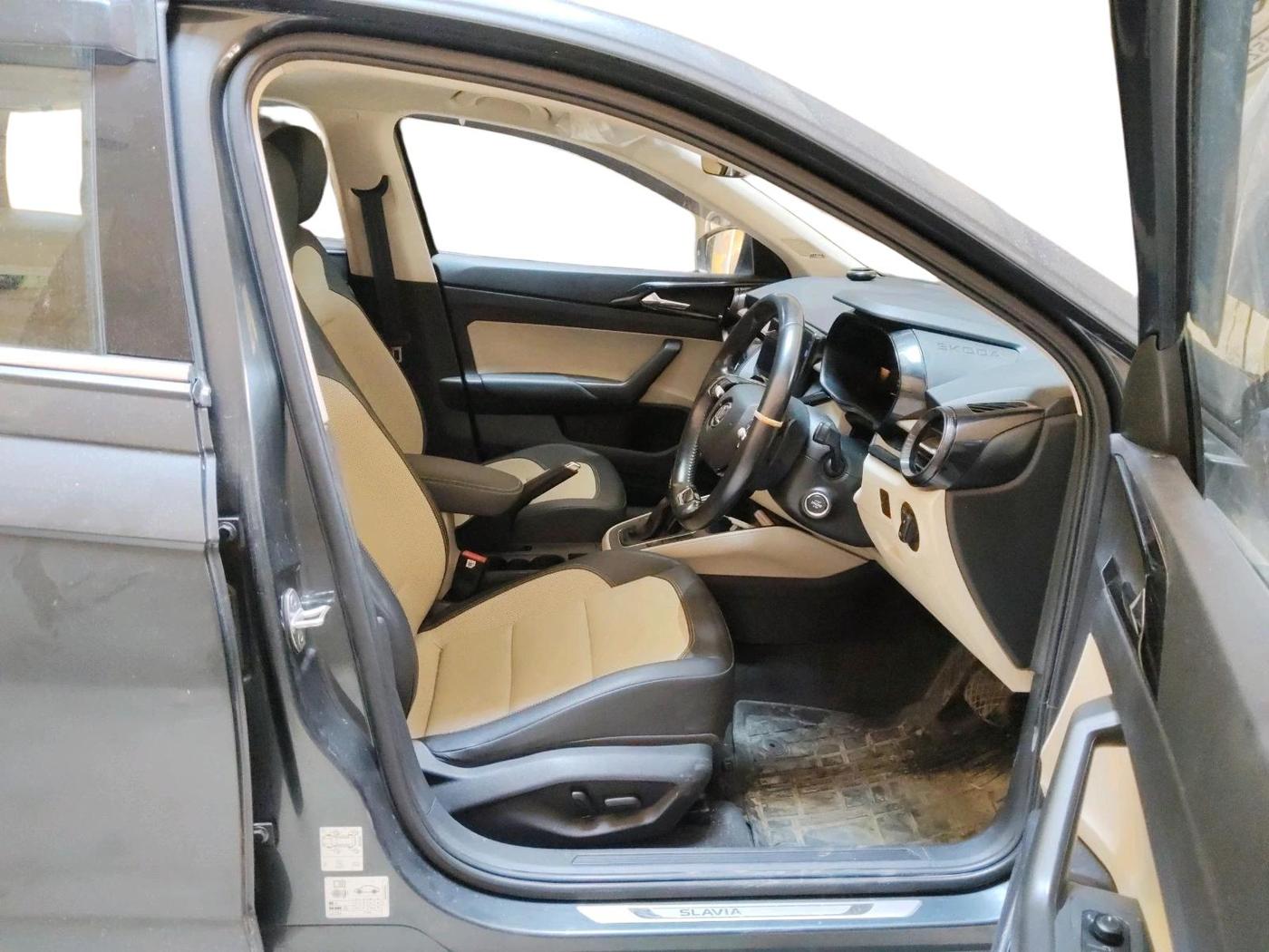 2024 Skoda SLAVIA STYLE 1.0L TSI AT, Petrol, Automatic, 34,227 km, interior