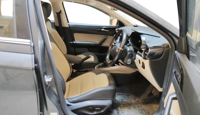 2024 Skoda SLAVIA STYLE 1.0L TSI AT, Petrol, Automatic, 34,227 km, interior