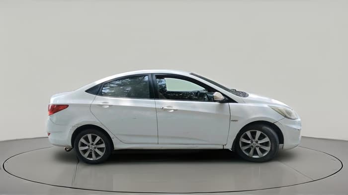2011 Hyundai Verna FLUIDIC 1.6 VTVT SX, Petrol, Manual, 1,07,999 km, exterior