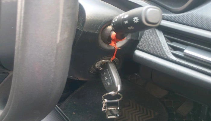 2025 Tata NEXON Smart Plus 1.2 Revotron 6 AMT, Petrol, Automatic, 9,108 km, interior