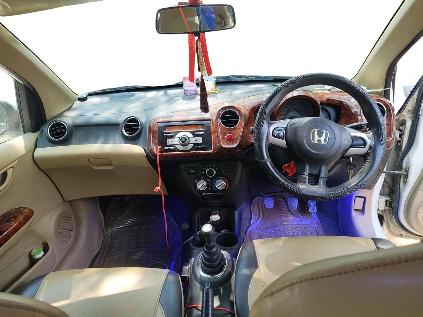 2013 Honda Amaze 1.2L I-VTEC S, Petrol, Manual, 76,445 km, interior