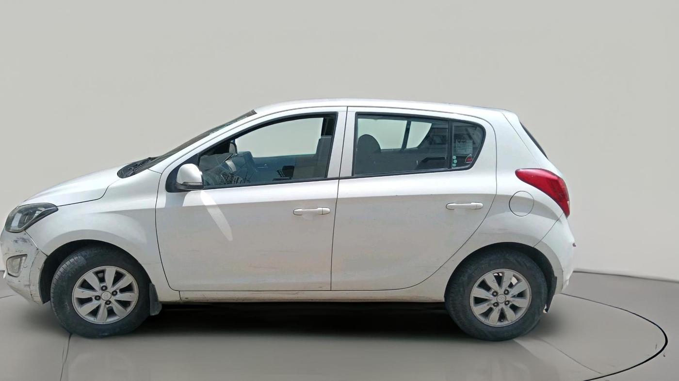 2013 Hyundai i20 SPORTZ 1.2, Petrol, Manual, 62,090 km, exterior