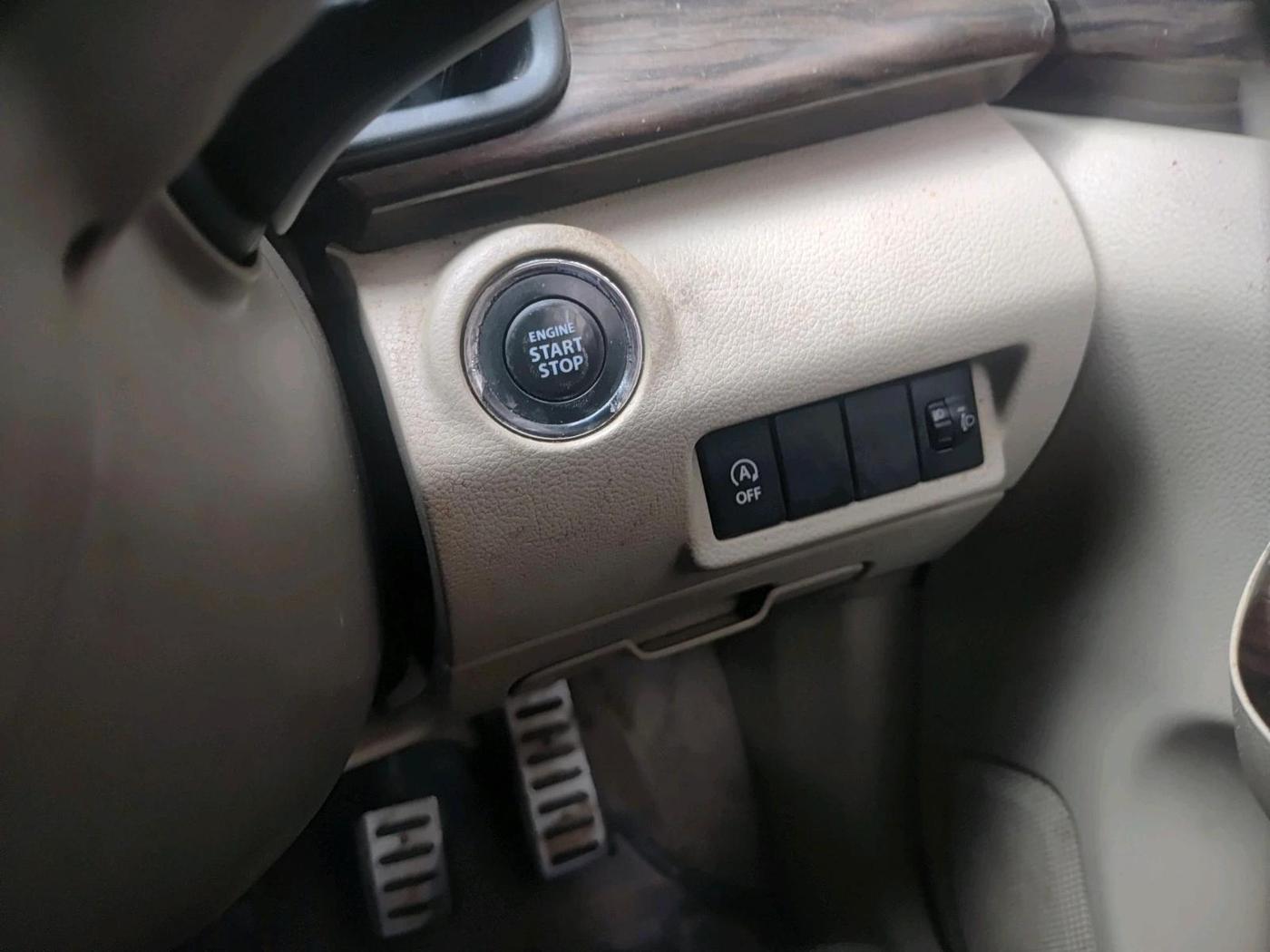 2019 Maruti Ertiga ZXI+ SHVS, Petrol, Manual, 1,70,909 km, interior