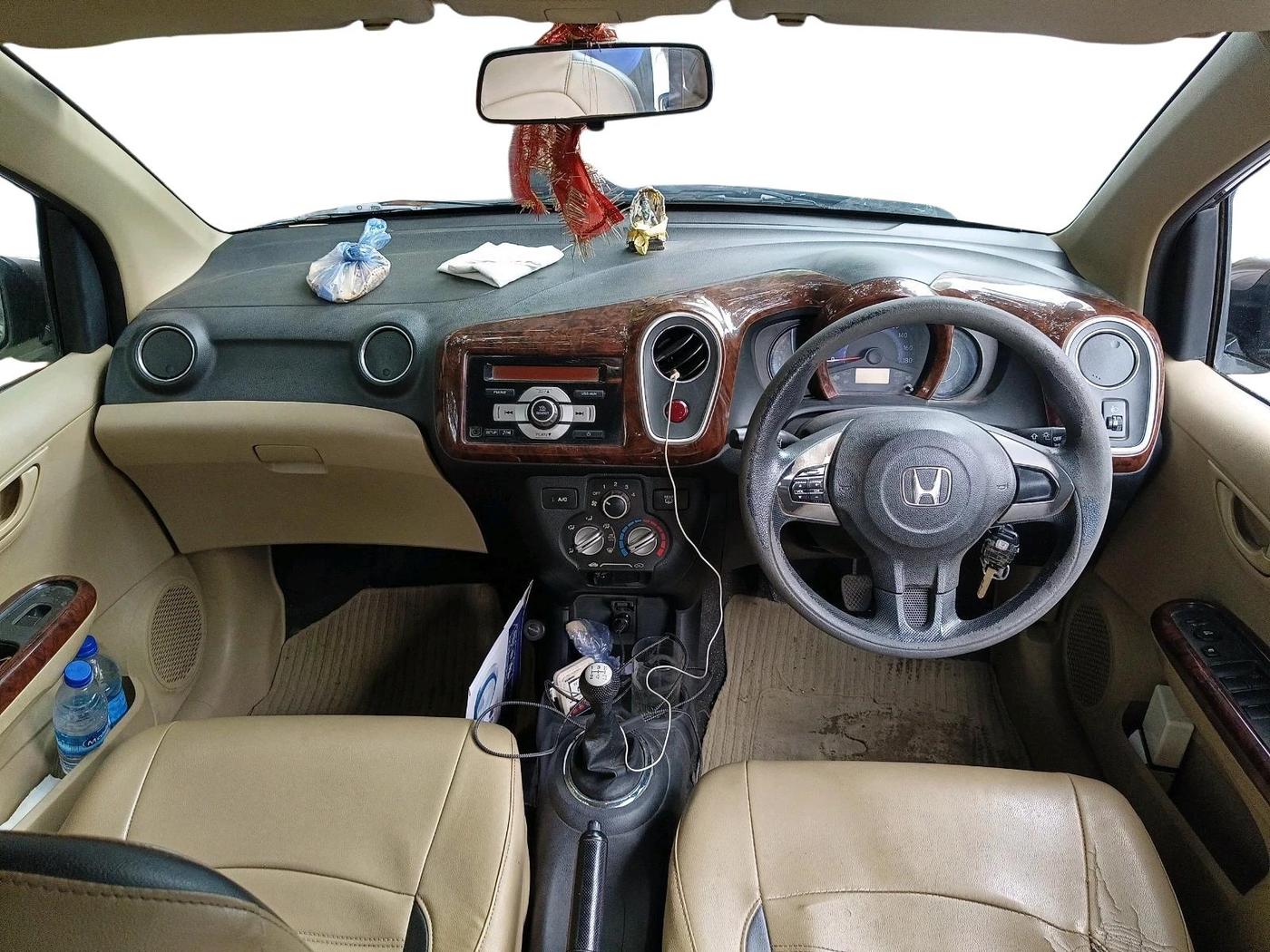 2015 Honda Mobilio 1.5L I-VTEC S, Petrol, Manual, 83,543 km, interior