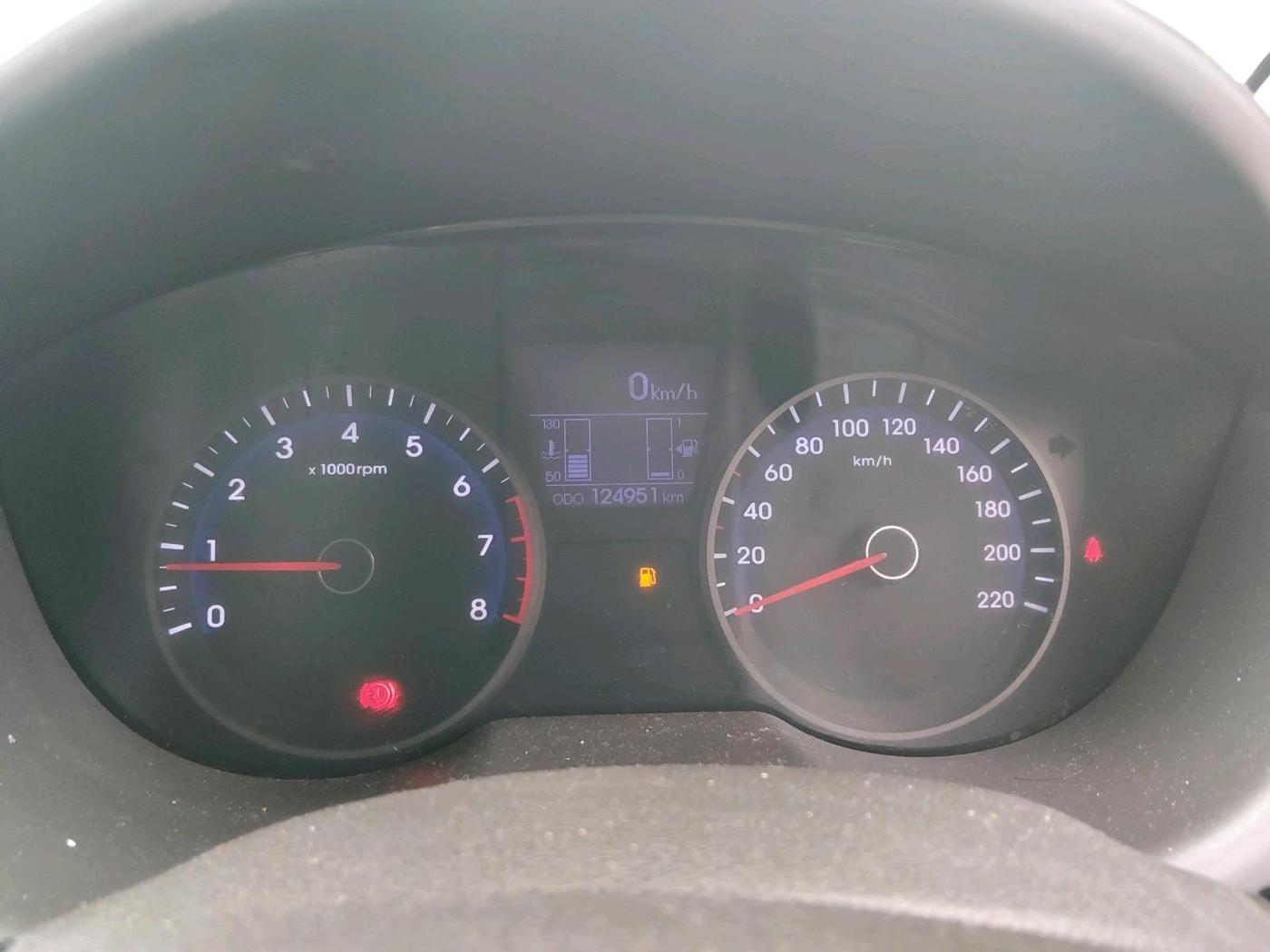2012 Hyundai i20 ASTA 1.2, Petrol, Manual, 1,24,951 km, interior