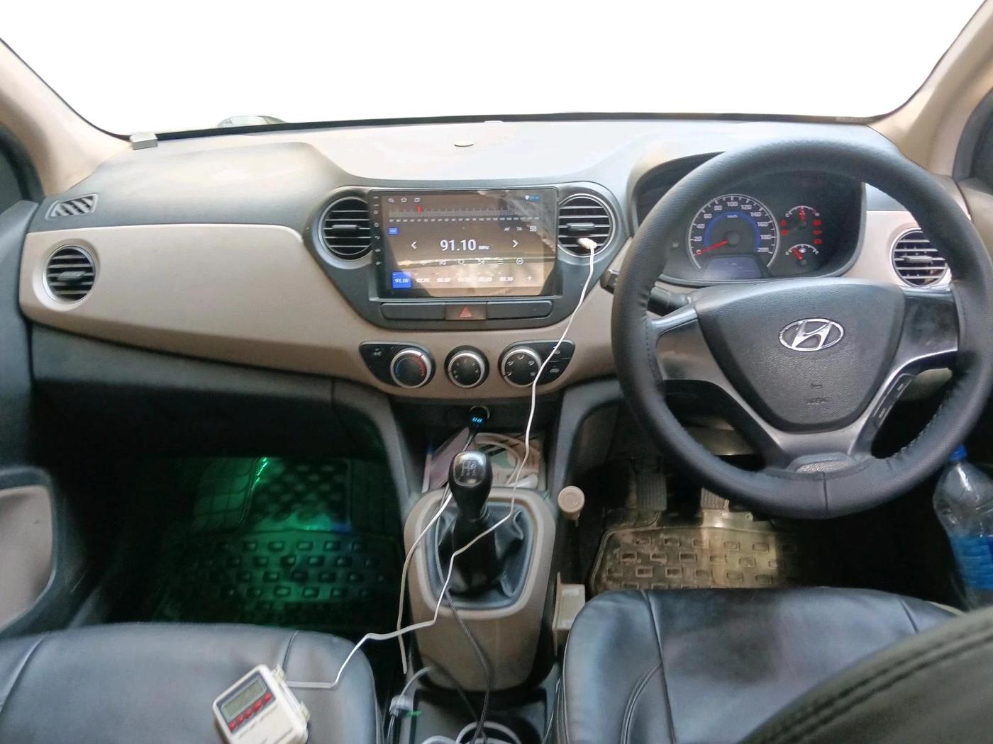 2016 Hyundai Grand i10 MAGNA 1.2 KAPPA VTVT, CNG, Manual, 1,23,577 km, interior