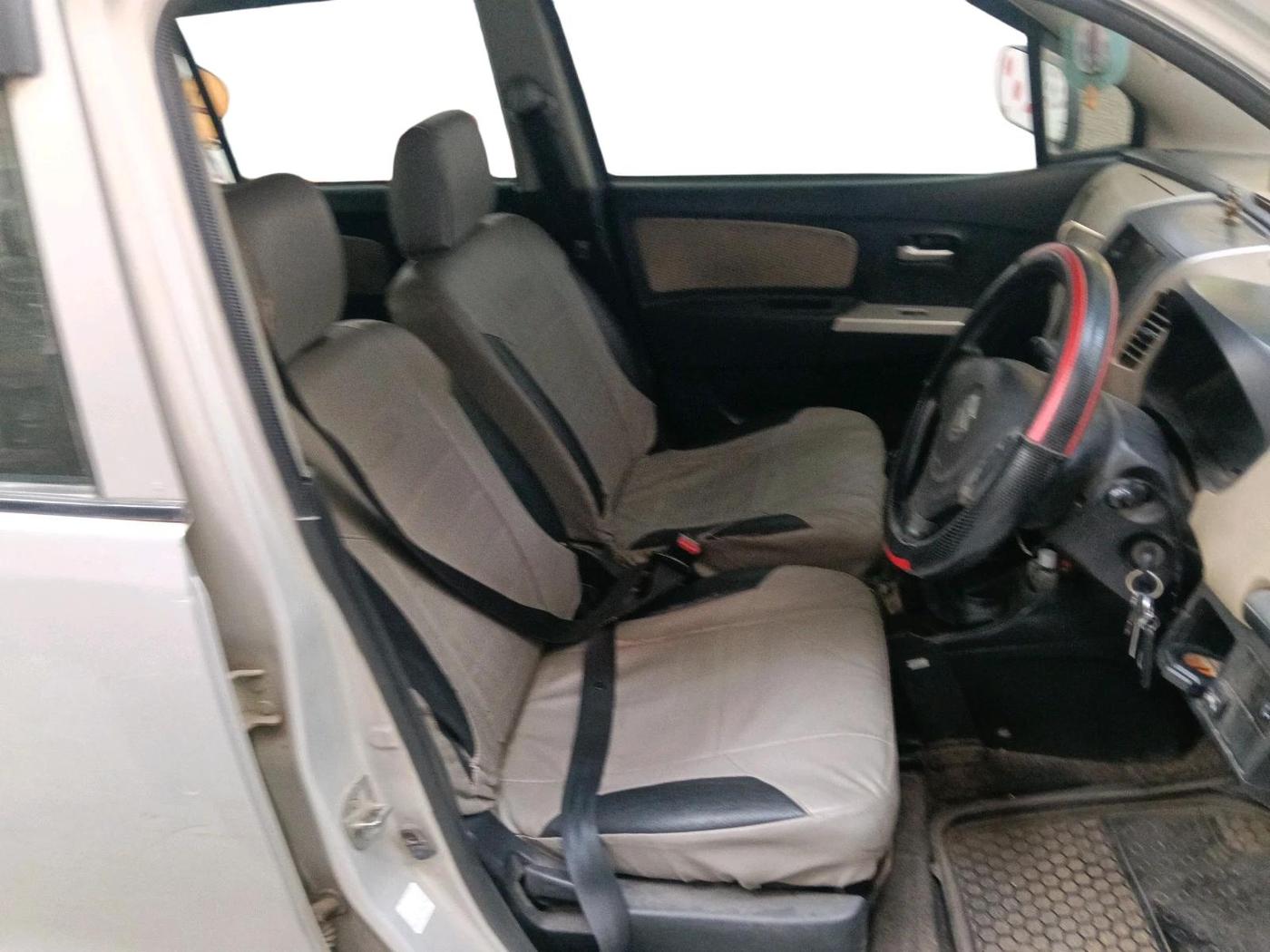 2017 Maruti Wagon R 1.0 LXI, CNG, Manual, 1,11,705 km, interior