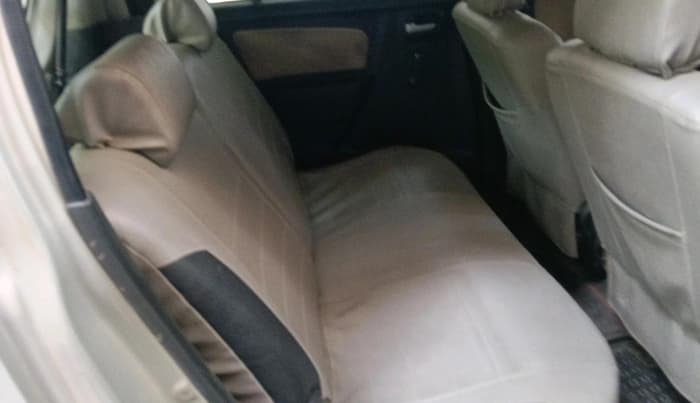 2017 Maruti Wagon R 1.0 LXI, CNG, Manual, 1,11,705 km, interior