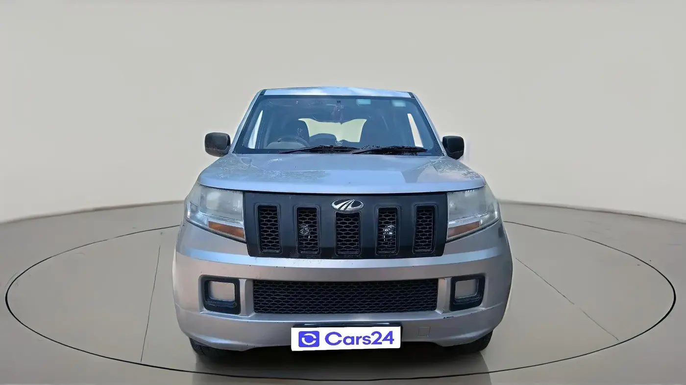 2018 Mahindra TUV300 T4 PLUS, Diesel, Manual, 99,402 km, exterior