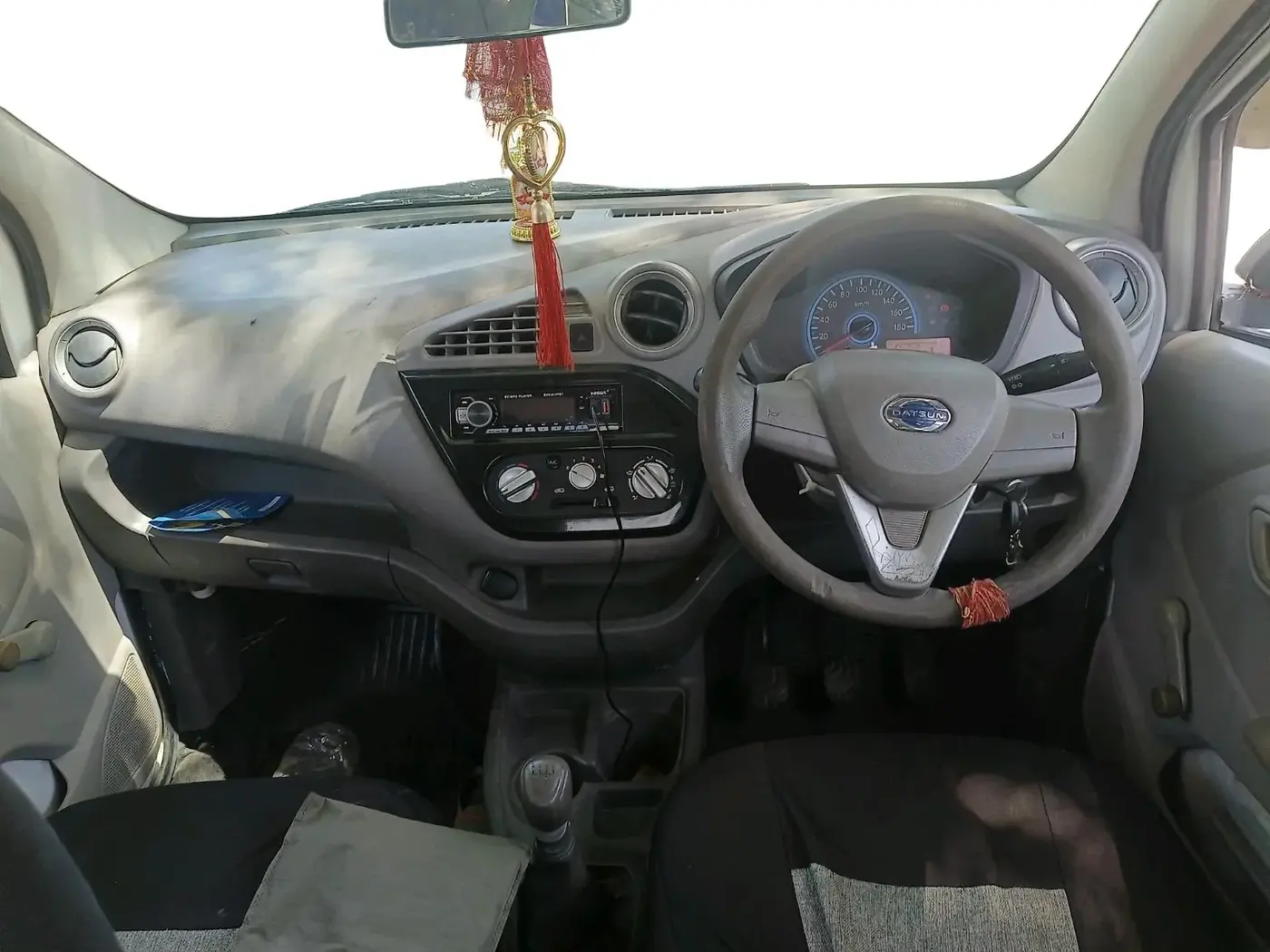 2017 Datsun Go T, Petrol, Manual, 1,16,476 km, interior
