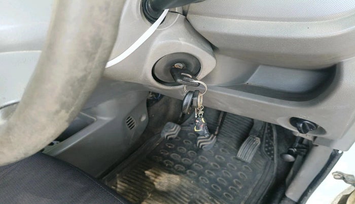 2017 Datsun Go T, Petrol, Manual, 1,16,476 km, interior