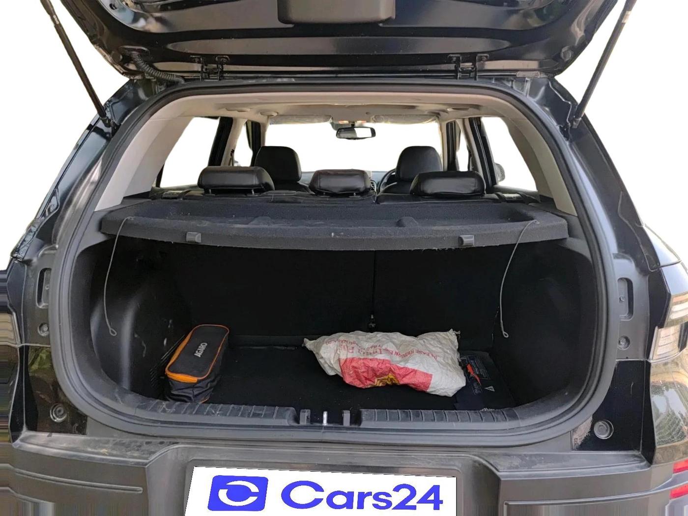 2023 Hyundai VENUE SX 1.2 PETROL, Petrol, Manual, 18,851 km, exterior