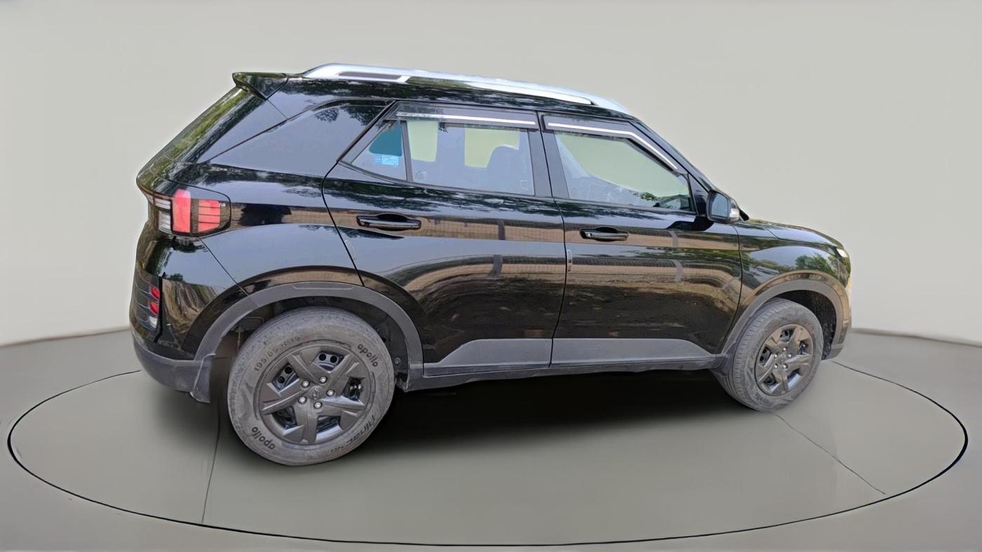 2023 Hyundai VENUE SX 1.2 PETROL, Petrol, Manual, 18,851 km, exterior