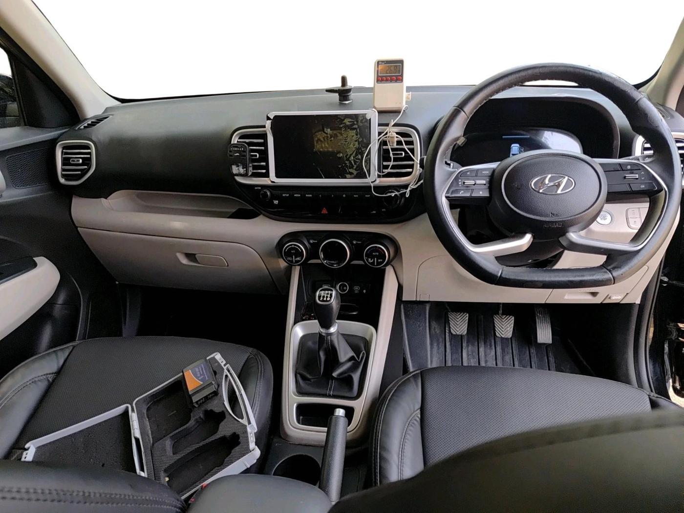 2023 Hyundai VENUE SX 1.2 PETROL, Petrol, Manual, 18,851 km, interior