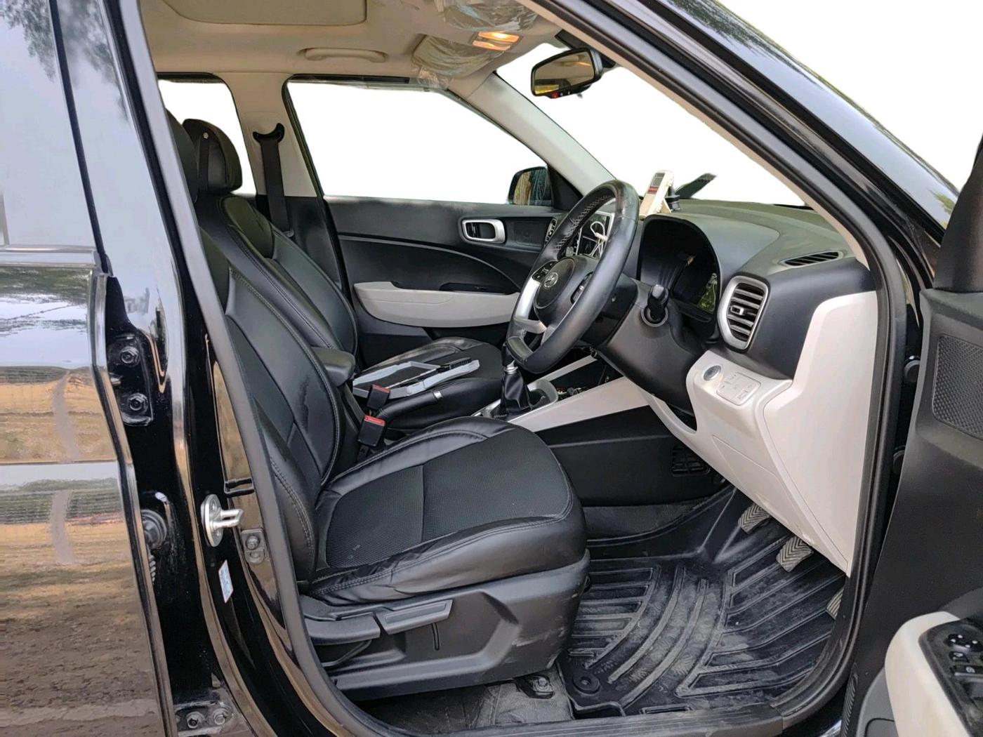 2023 Hyundai VENUE SX 1.2 PETROL, Petrol, Manual, 18,851 km, interior