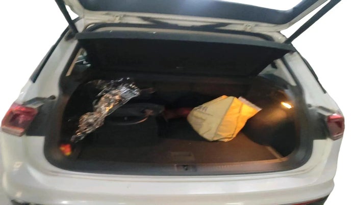 2018 Volkswagen TIGUAN HIGHLINE TDI AT, Diesel, Automatic, 1,28,654 km, exterior