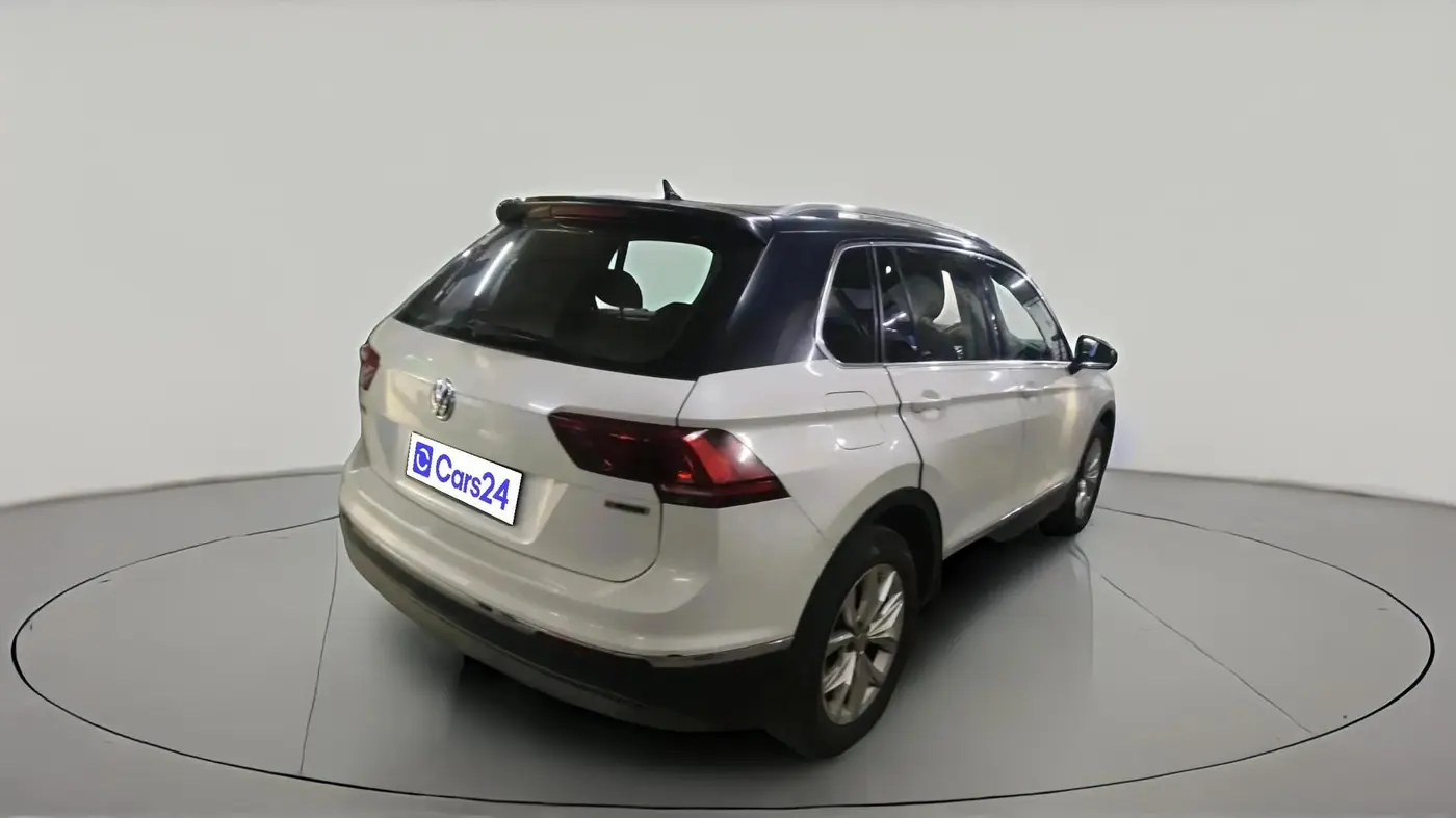 2018 Volkswagen TIGUAN HIGHLINE TDI AT, Diesel, Automatic, 1,28,654 km, exterior