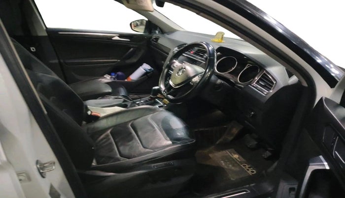 2018 Volkswagen TIGUAN HIGHLINE TDI AT, Diesel, Automatic, 1,28,654 km, interior