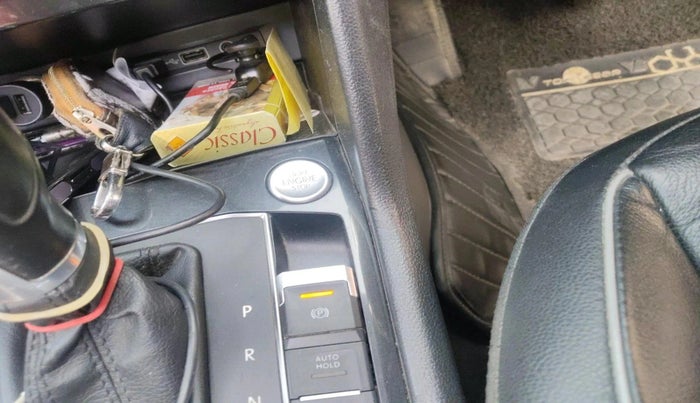 2018 Volkswagen TIGUAN HIGHLINE TDI AT, Diesel, Automatic, 1,28,654 km, interior