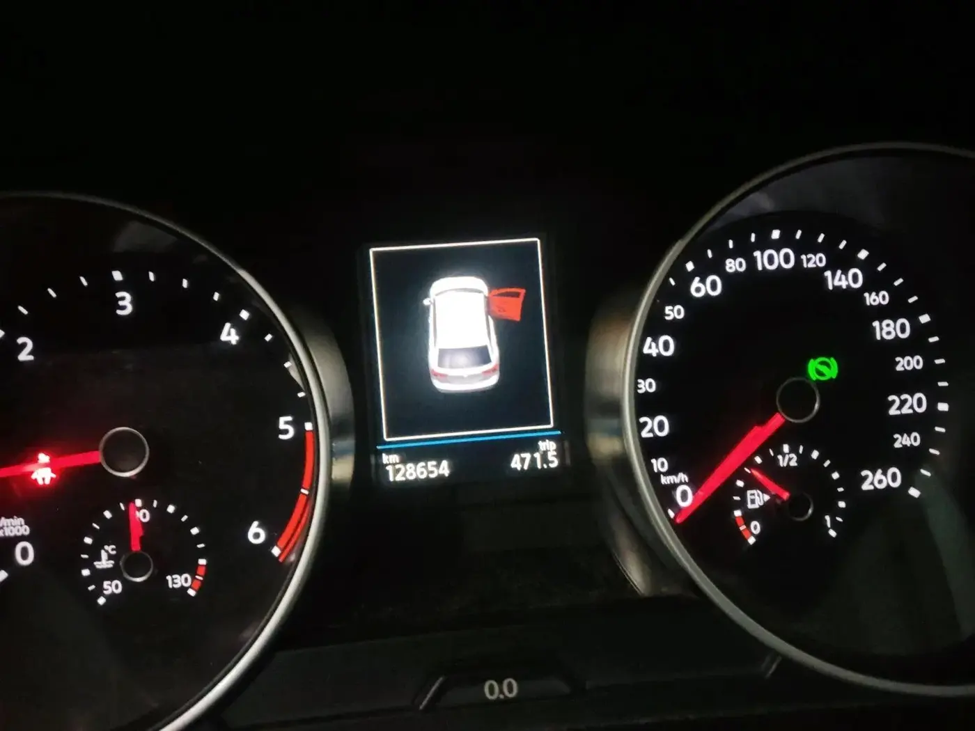 2018 Volkswagen TIGUAN HIGHLINE TDI AT, Diesel, Automatic, 1,28,654 km, interior